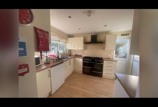 Great Value double in Fab location Main Photo