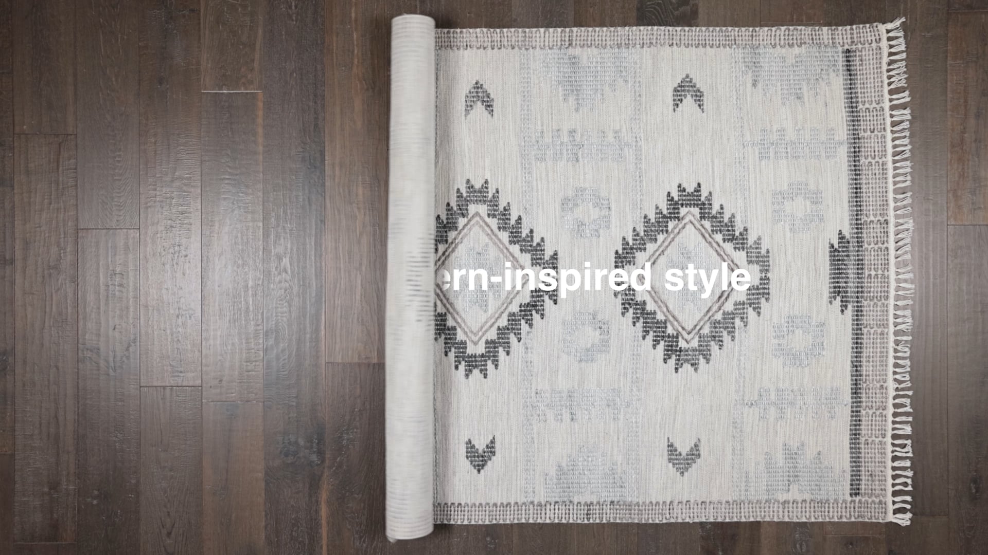 Winger Handmade Indoor/Outdoor Tribal Silver/Black Rug, 5'x8 ...