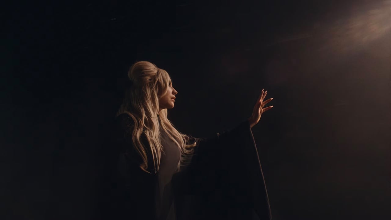 Trailer - Max: Conjuring Kesha 2