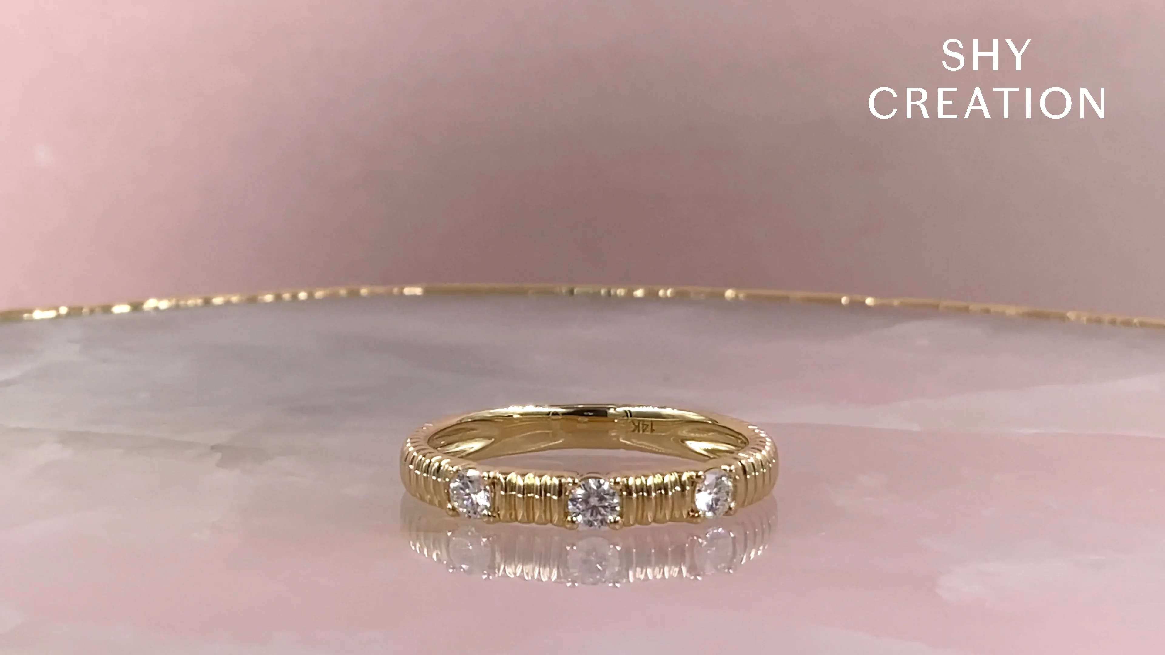 14K Yellow Gold Diamond Ribbed Band SC55025152