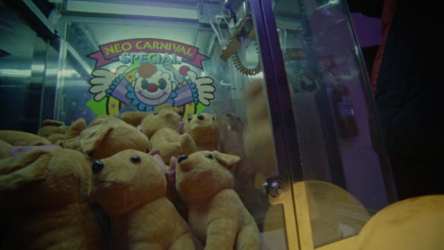 A thumbnail for the film 'Luisa Sonza - Cachorrinhas' by  Matías Penachino