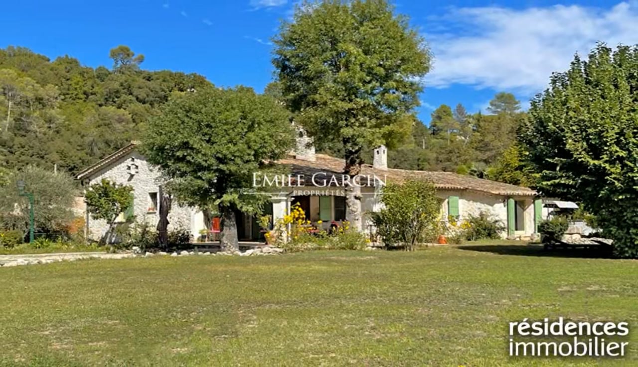 LA COLLESURLOUP MAISON A VENDRE 1 643 000 € 200 m² 4 pièce(s) on Vimeo