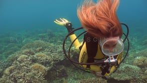 0527_scuba diver girl on coral reef