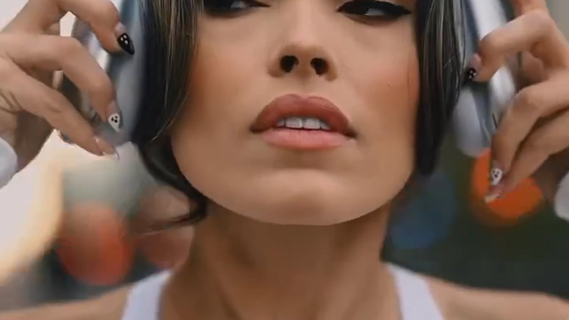 BuffBunny - Taylor Downtown