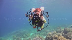 0528_scuba diver girl with underwater camera