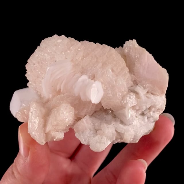 Dolomite (Manganese-bearing) with Calcite (Manganese-bearing)