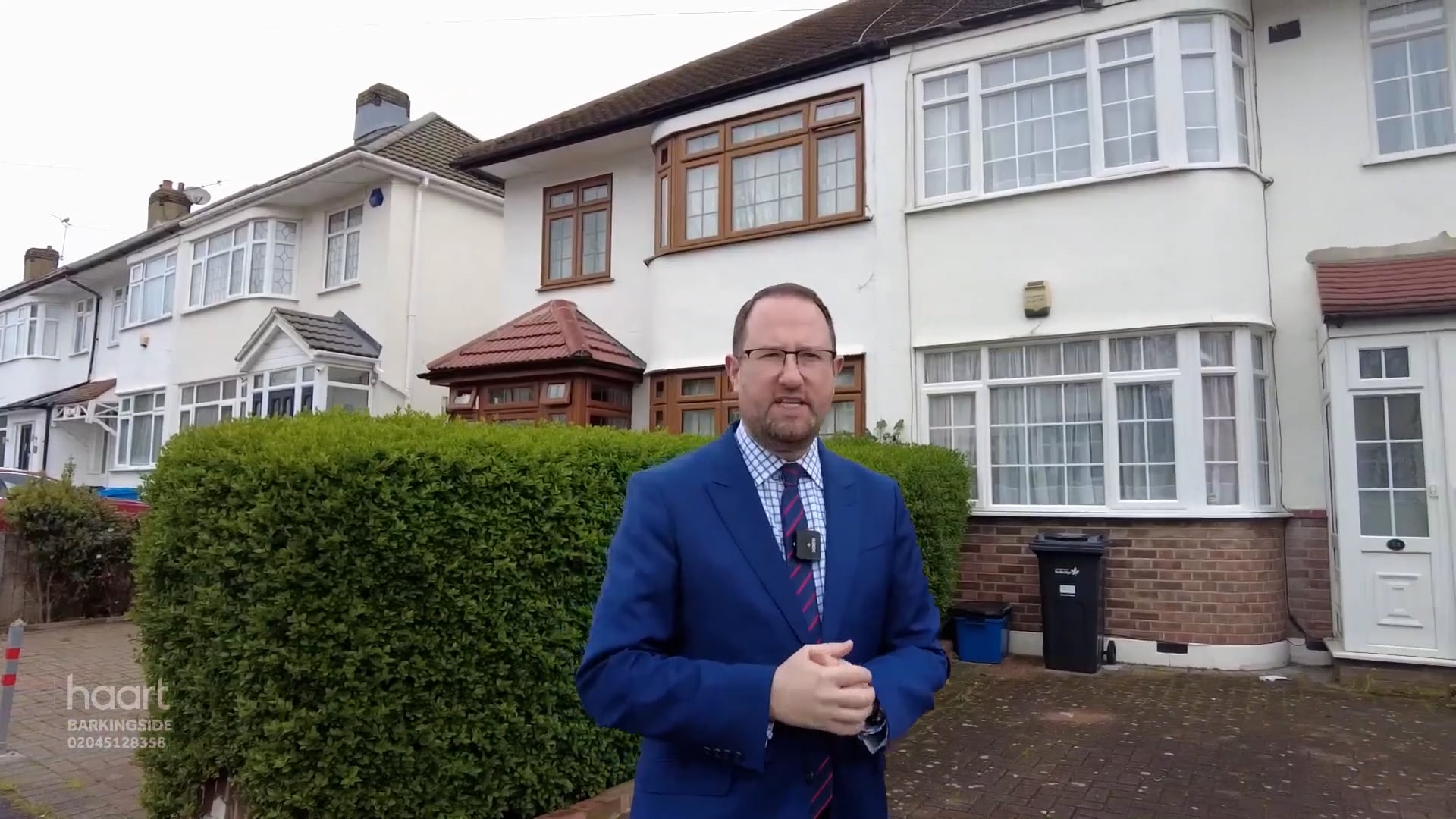 Quick Sneak Peek of Ascot Close, Hainault, 3 bedroom Mid Terraced House