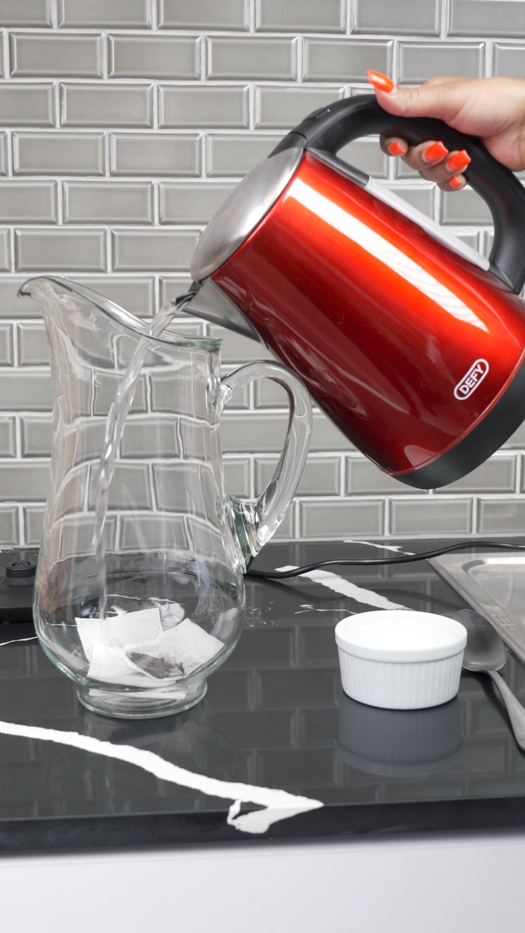 Ice Tea Kettle.mp4 on Vimeo