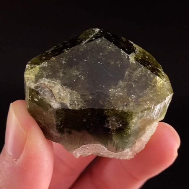 Fluor-uvite - Uvite Series (Tourmaline) (large crystal)