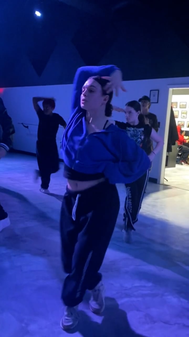 Adee - Performance Choreo by Travis Bertell on Vimeo