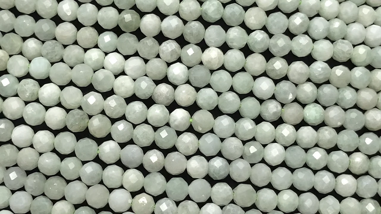 no.0120 ミルキーなビルマジェイド　一点物 翡翠（ジェイダイト・硬玉）｜産地・ビルマ（ミャンマー） ラウンド