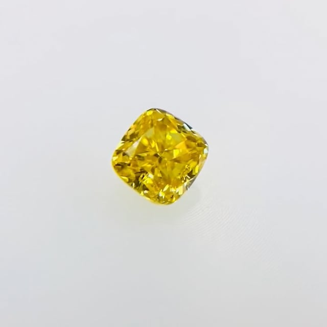 FANCY VIVID YELLOW 0.184ct X/RT2045/CGL