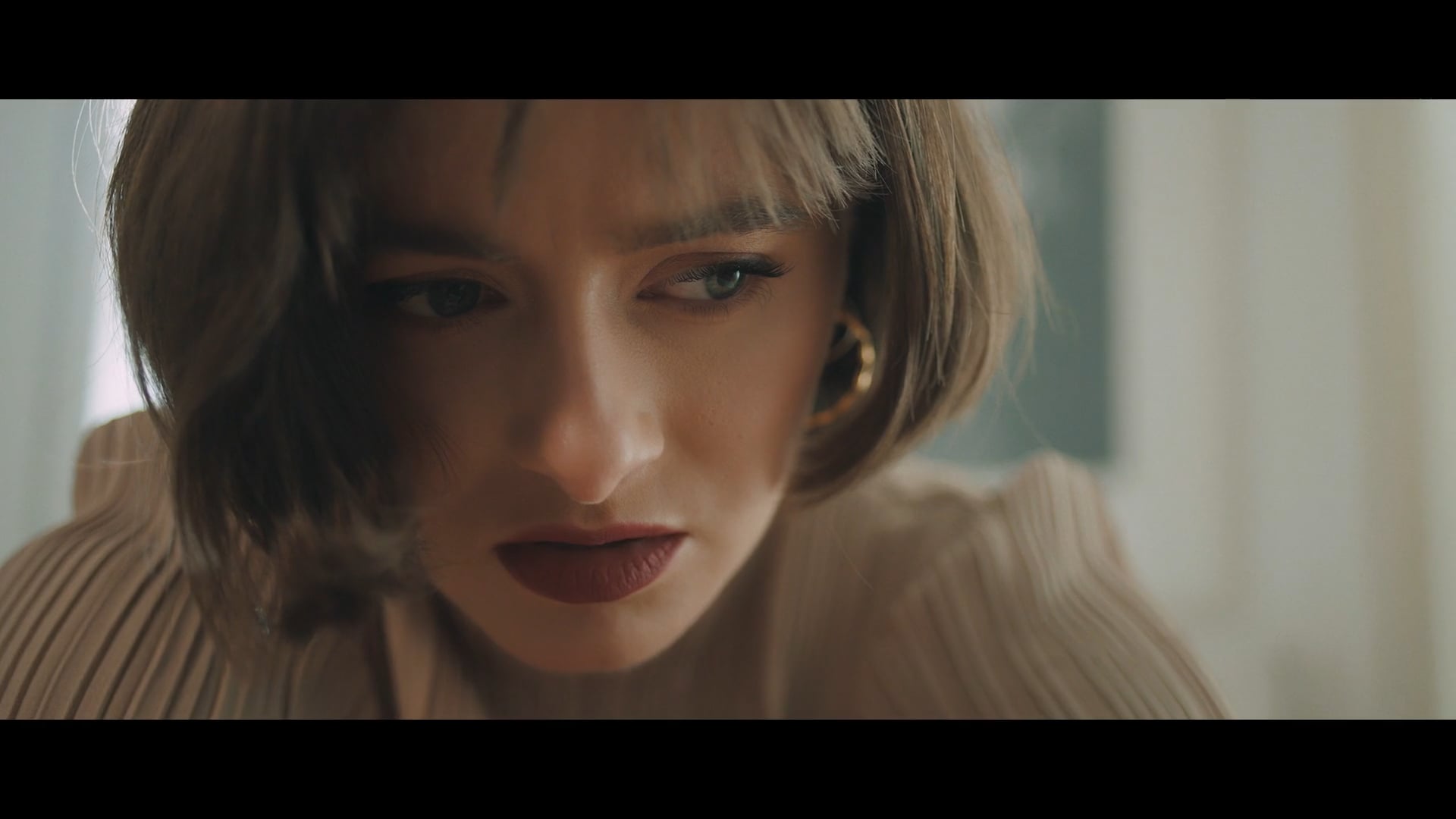 Clara Bond - Misbehaving