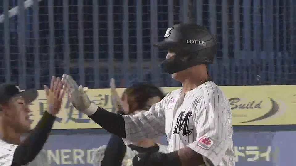 【9回裏】待望の一発!! マリーンズ・山口航輝 今季第1号ホームラン!!  2023年4月25日 千葉ロッテマリーンズ 対 埼玉西武ライオンズ