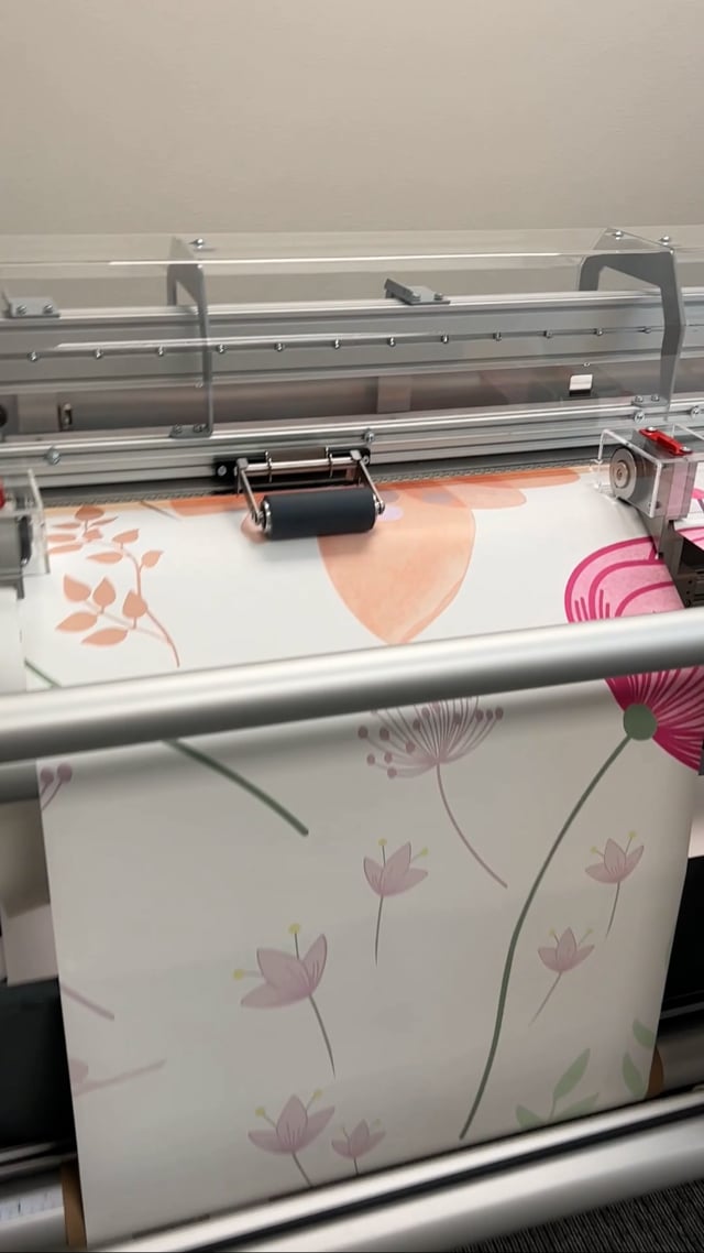 KalaXY PRO Installation - Wallpaper Shop | Butt Joint Wallcovering Production