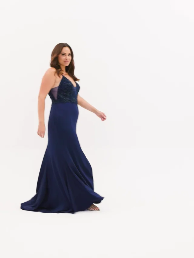 Plus Size Prom Dresses & Gowns