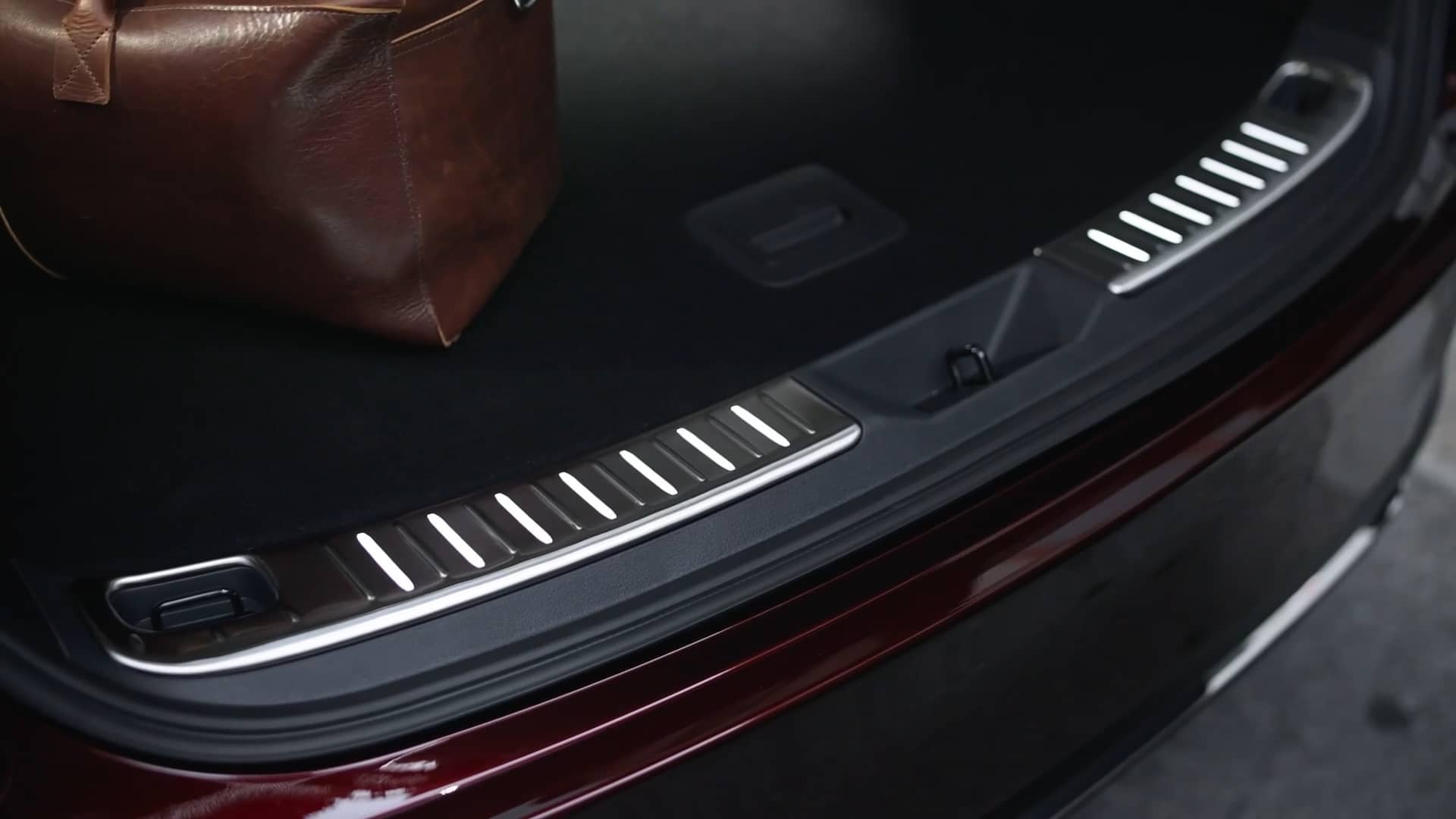 mazdacx90accessoriesilluminatedcargoscuffplateilluminateddoor