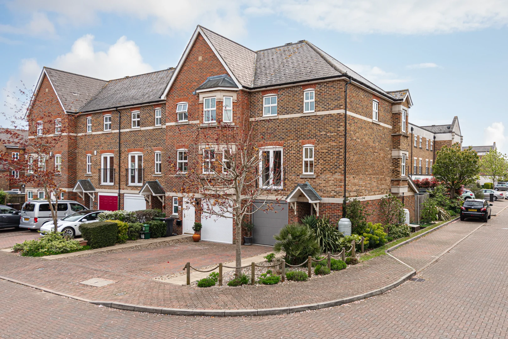 Cavendish Walk, Epsom The Personal Agent on Vimeo