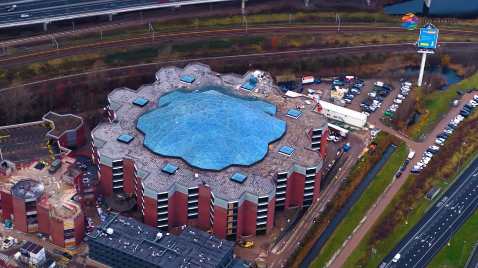 Video afspelen "Drone video - Edge West  intertrust kantoor Amsterdam (2022)"