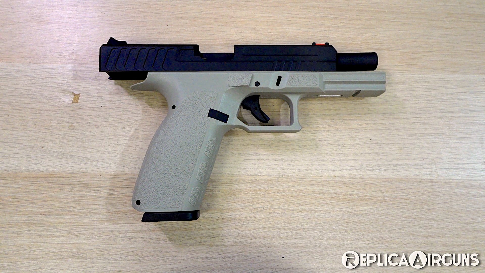 KJWorks KP-13 CO2 Blowback Airsoft Pistol Table Top Review