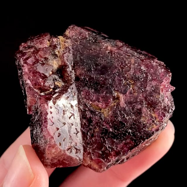 Spinel (large ''floater'' twin)