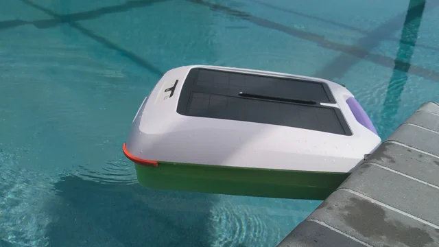 Ariel 3.0 by Solar-Breeze Automatic Robot Pool Skimmer