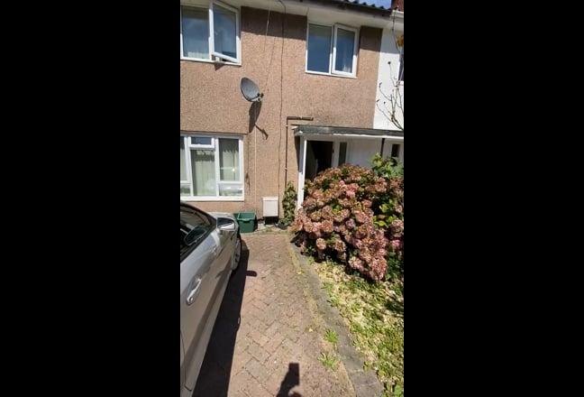 Large Double Room near Cribbs Causeway. Inc Bills Main Photo
