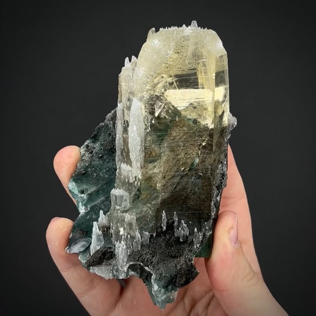 Calcite with Celadonite