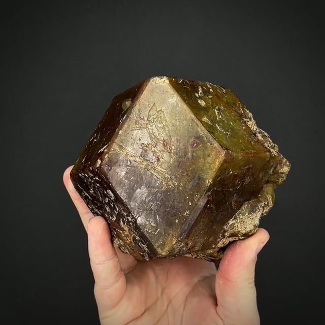 Huge Andradite-Grossular Garnet