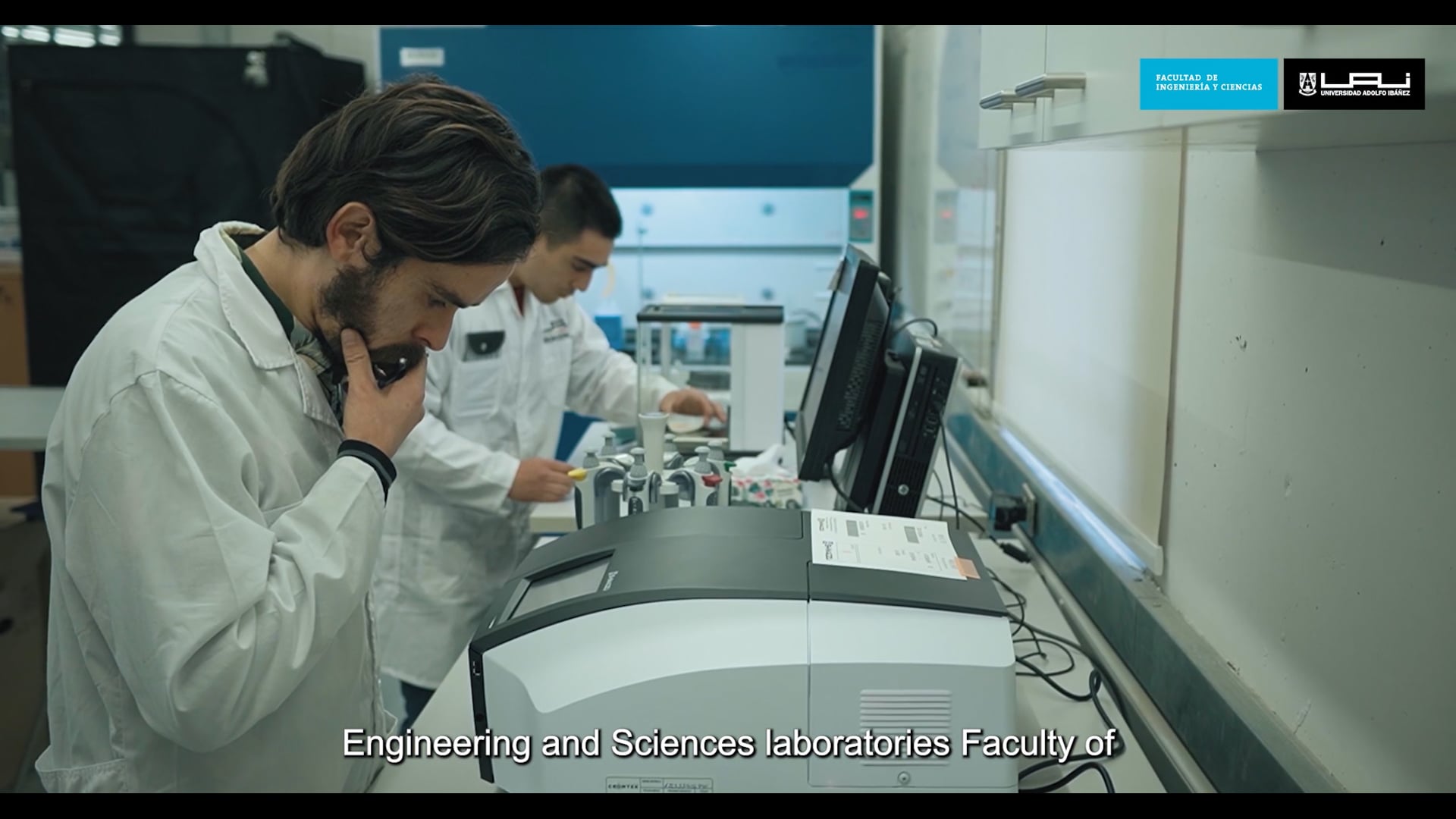 Universidad Adolfo Ibáñez - Campus Peñalolén y Viña del Mar.