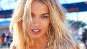 Swimsuit Babes on Vimeo