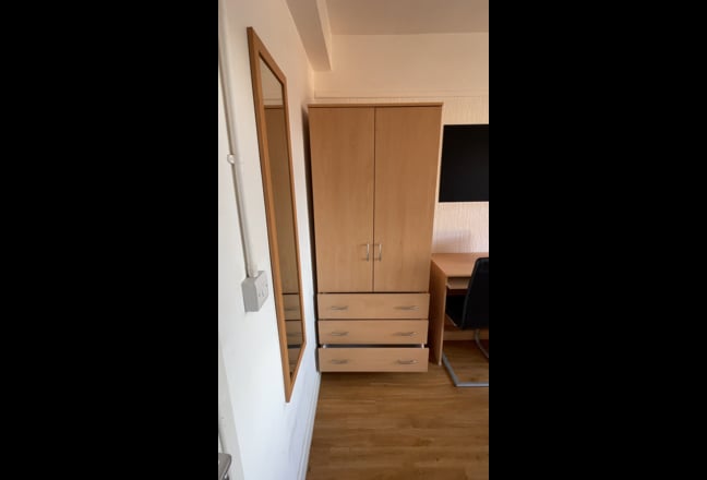 Video 1: desk space and more storage