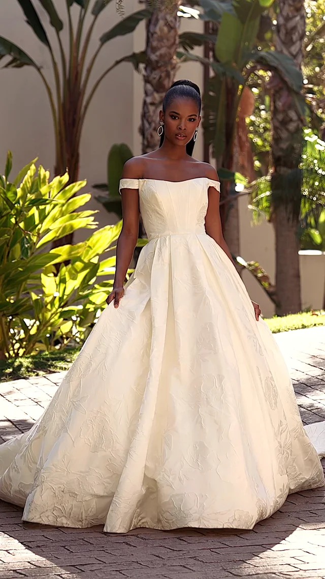 Marquesa Wedding Dress