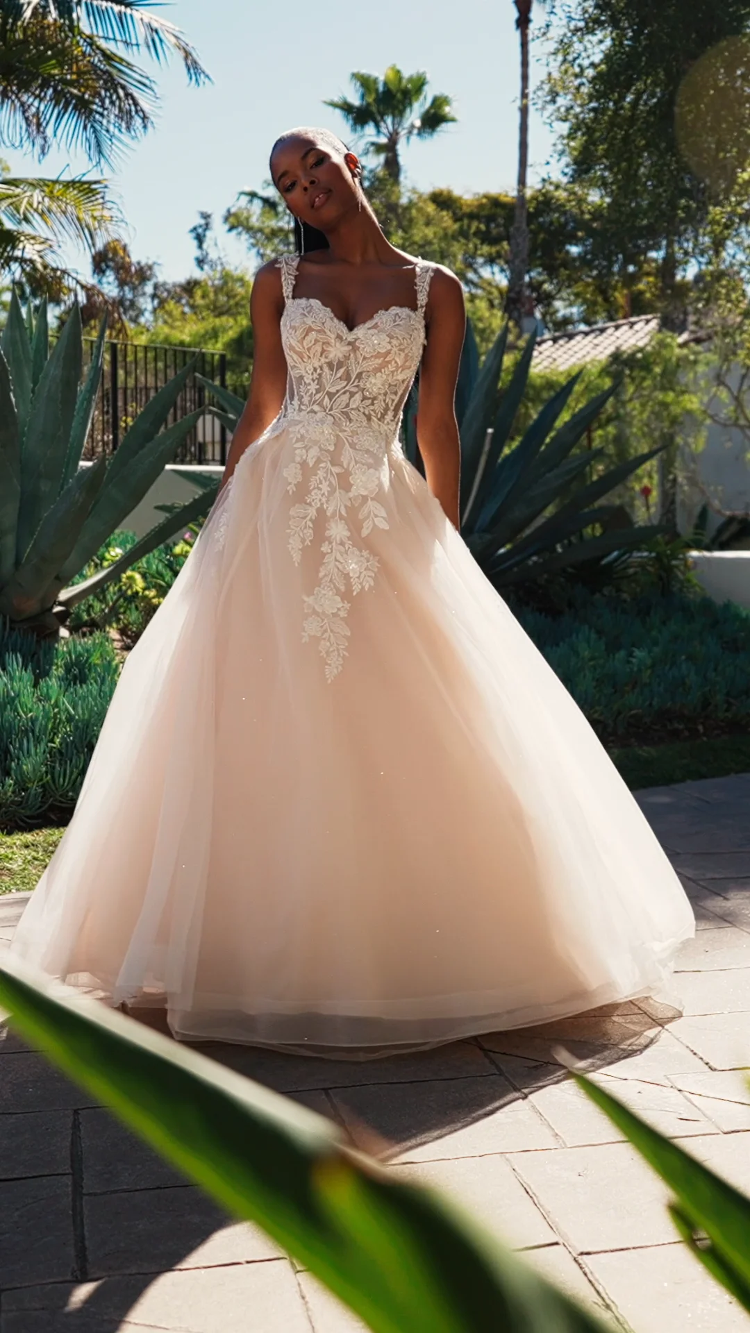 Unusual junction imapacted wedding dresses