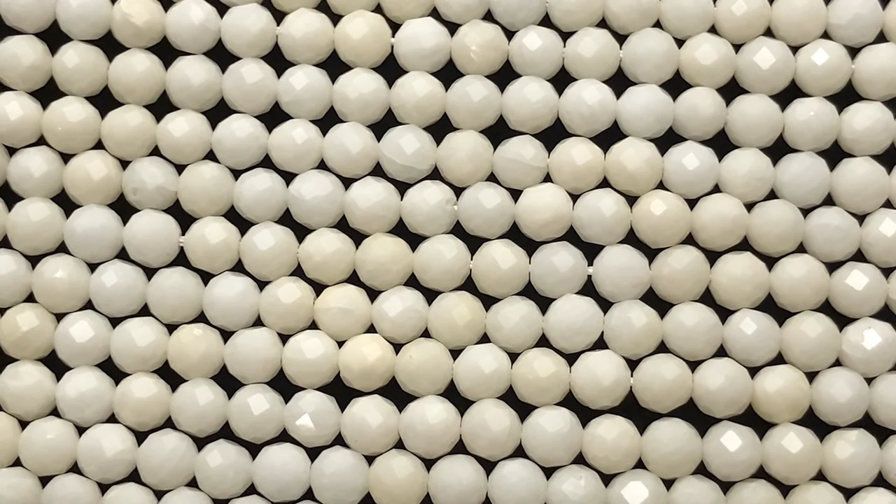 ホワイトコーラル（白サンゴ） ラウンドカット4mm｜天然石ビーズの卸