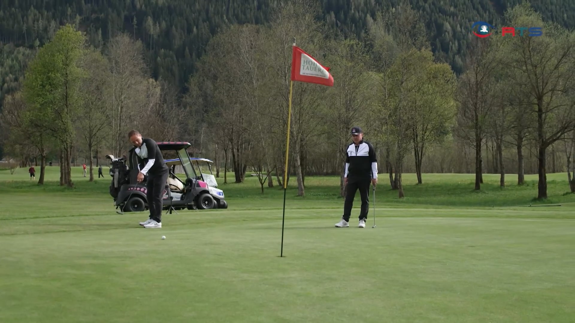 tag-der-offenen-tuer-der-golfplatz-nationalpark-hoher-tauern-ist-einer-der-flachsten-in-ganz-oesterreich