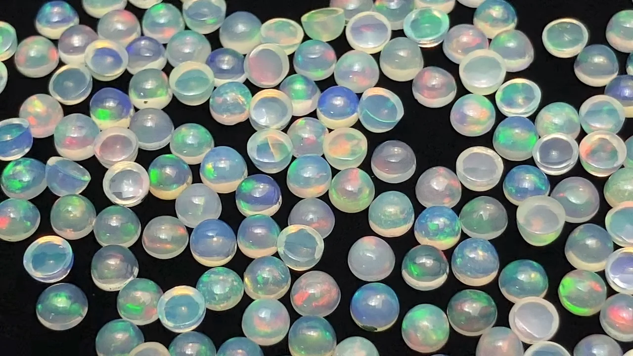 オパール 【産地・エチオピア】 ラウンド カボション3×3mm 10個