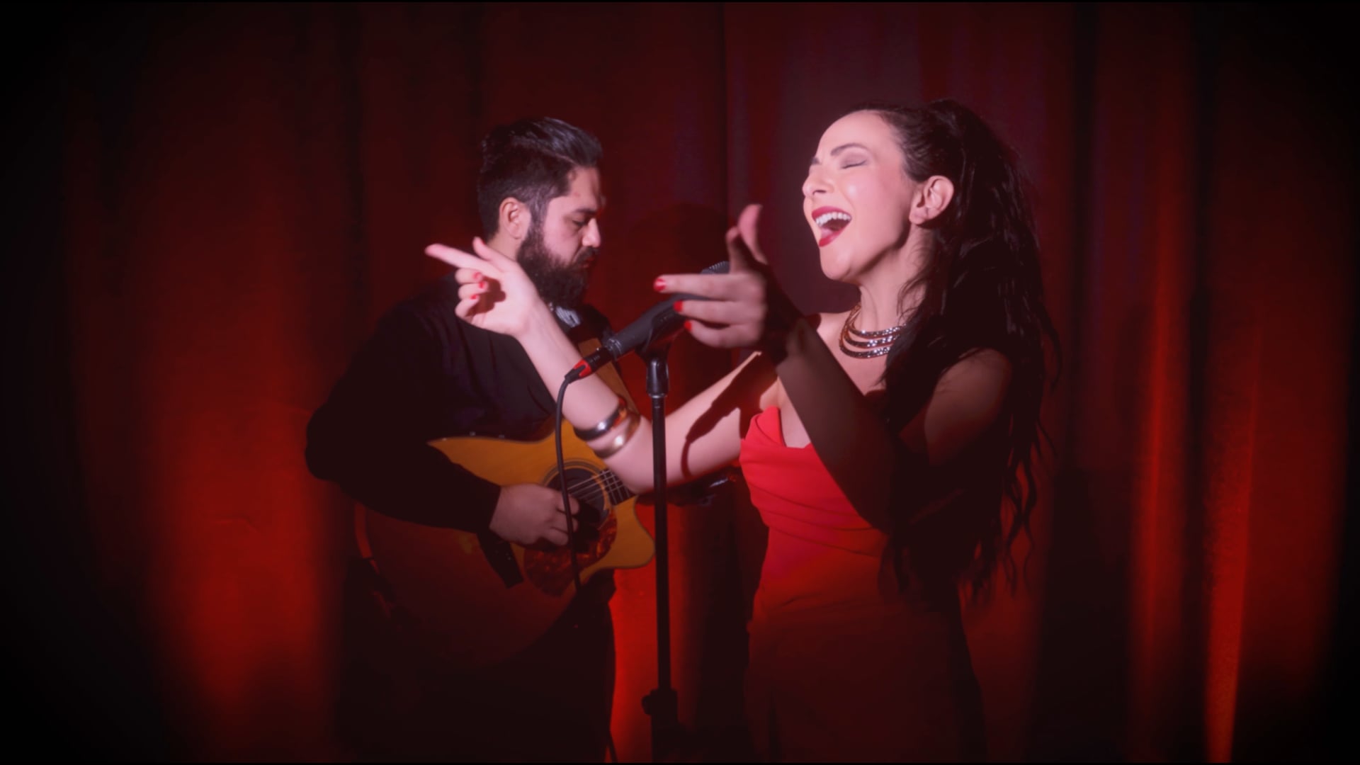 MIMI ACOUSTIC - You're the one that I want (Grease) Live Recording