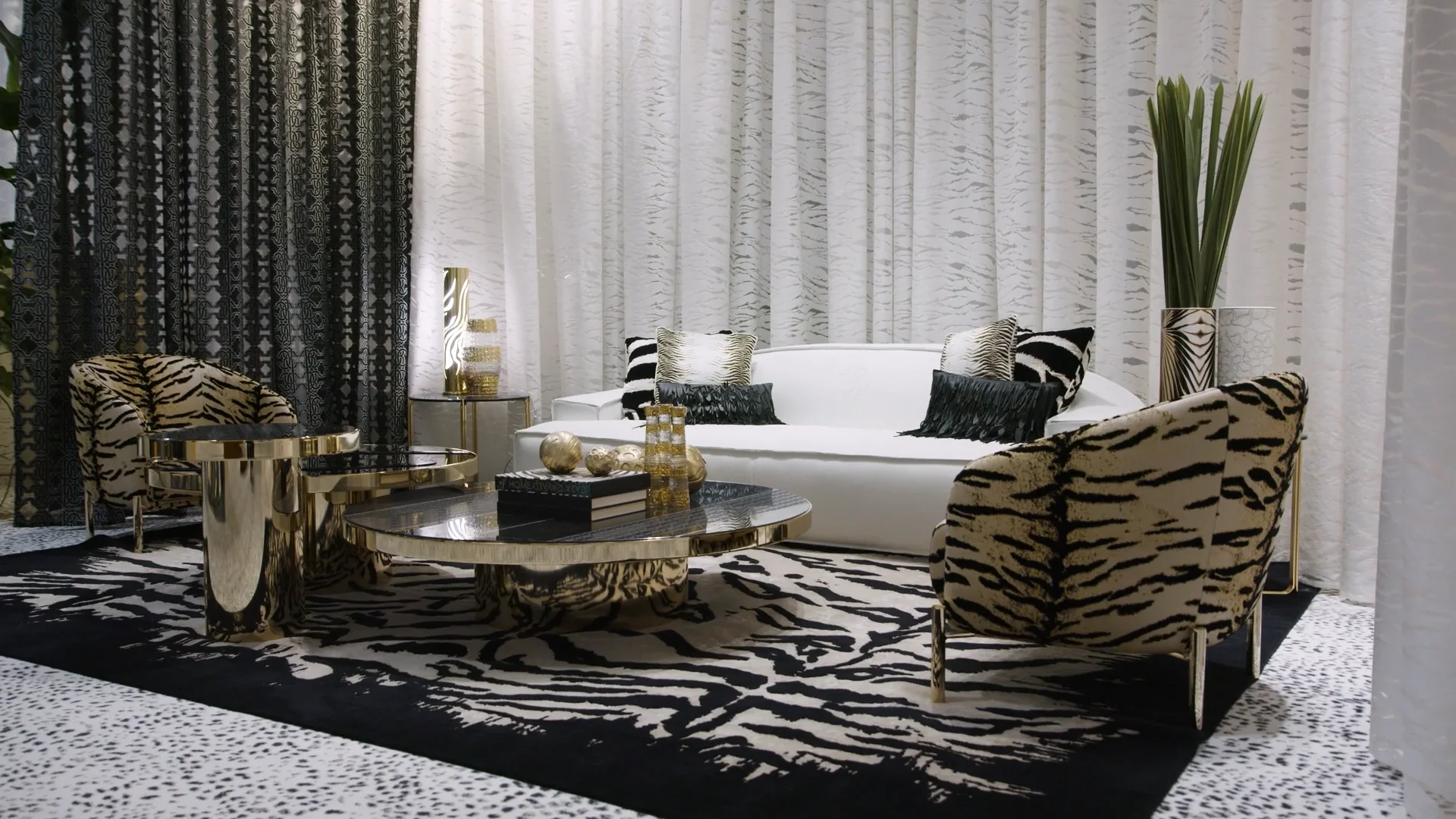 Roberto Cavalli Home Interiors: 2023 Collection | ONIRO Group