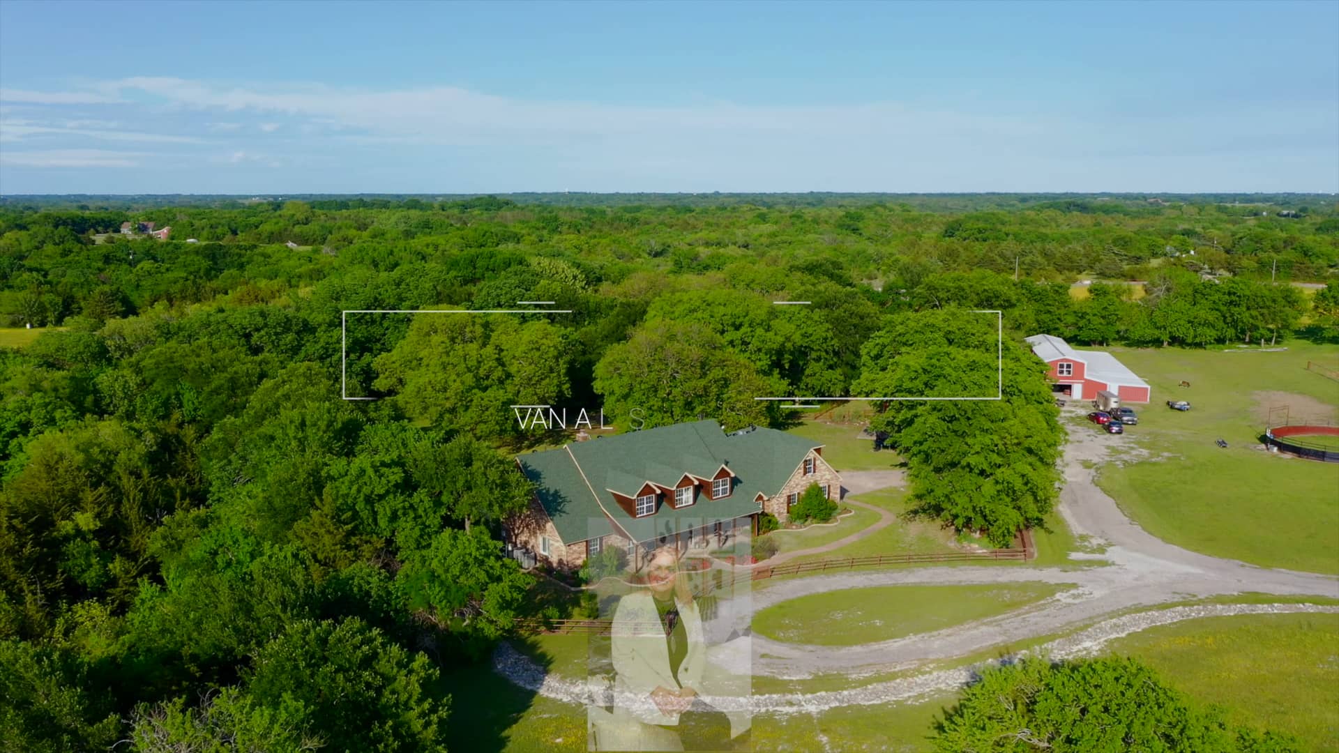 735 Oxford Crossing on Vimeo