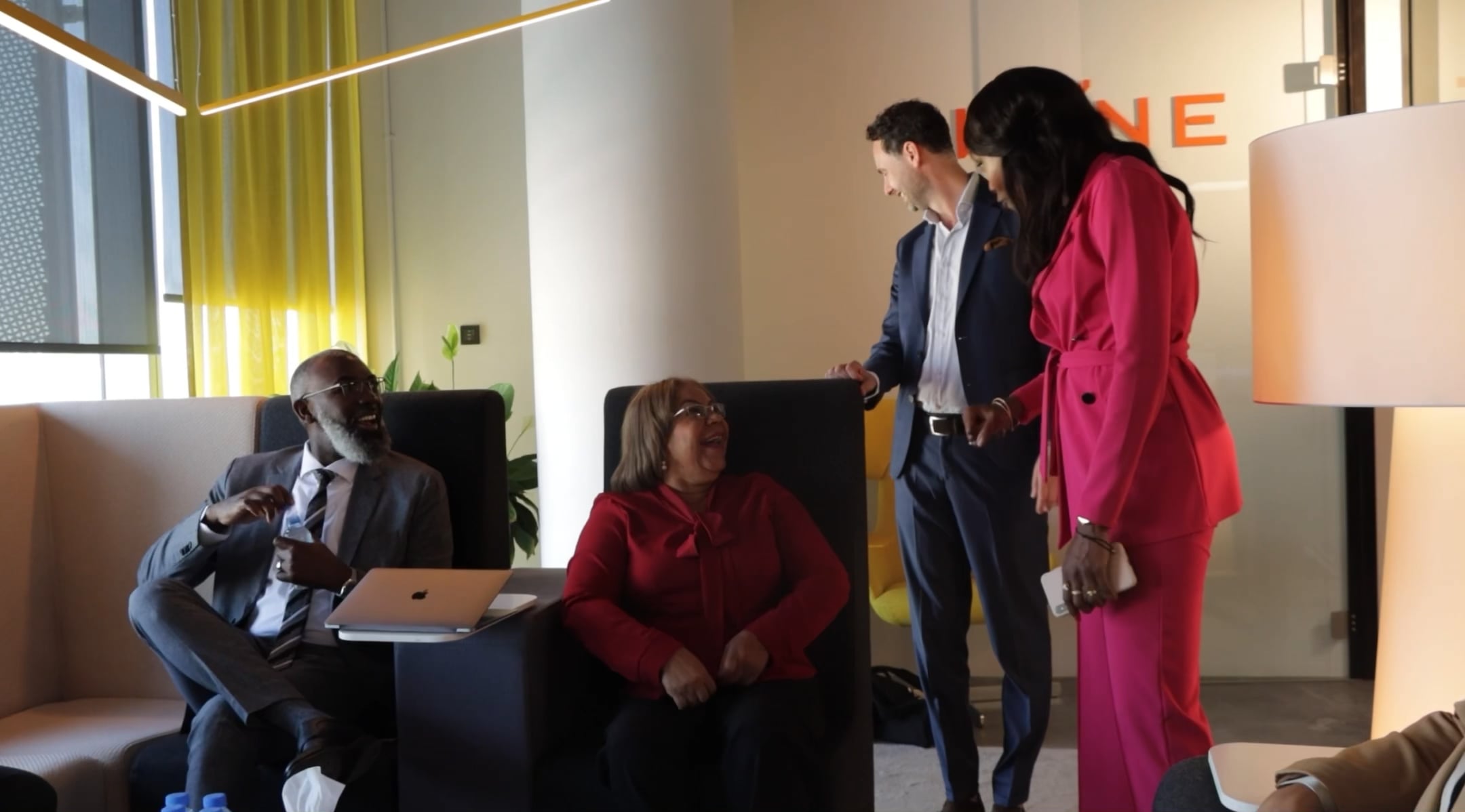 H.E. Gilmar Pisas, Prime Minister of Curaçao, visits Skyne on Vimeo