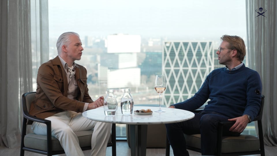 Video afspelen "Video Podcast | Only for Men / Dutch Dandies - Man & Stijl: Leo (2023)"