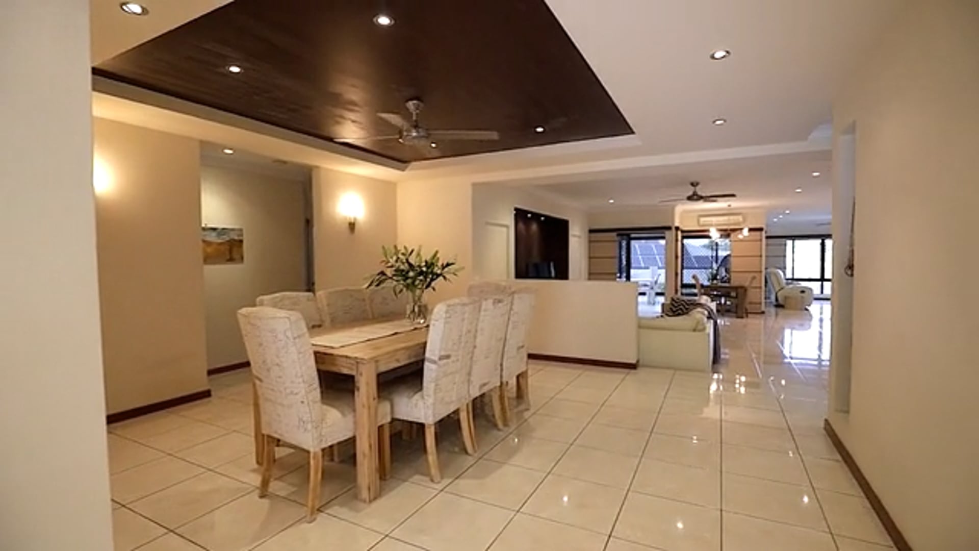 Highlights Video of Home in Bentley Park