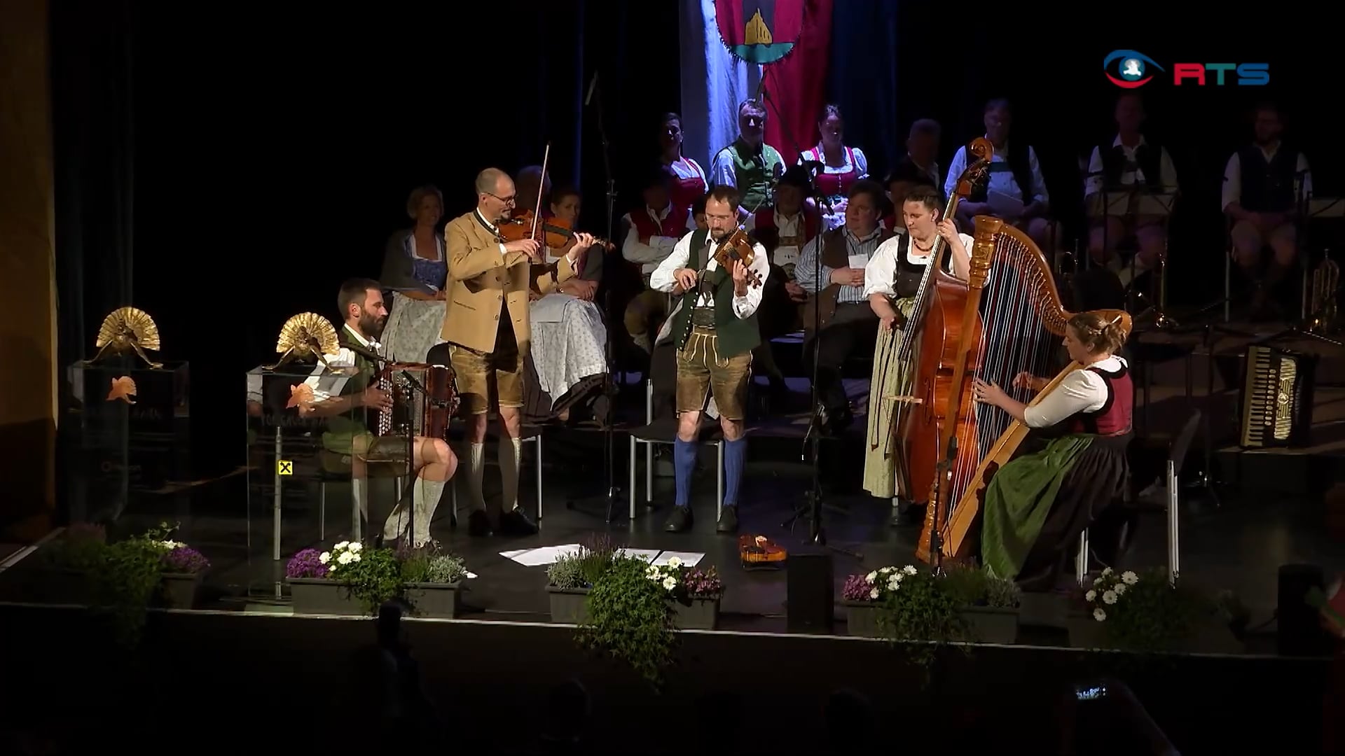 pongauer-hahn-in-vier-kategorien-wurden-volksmusiker-praemiert