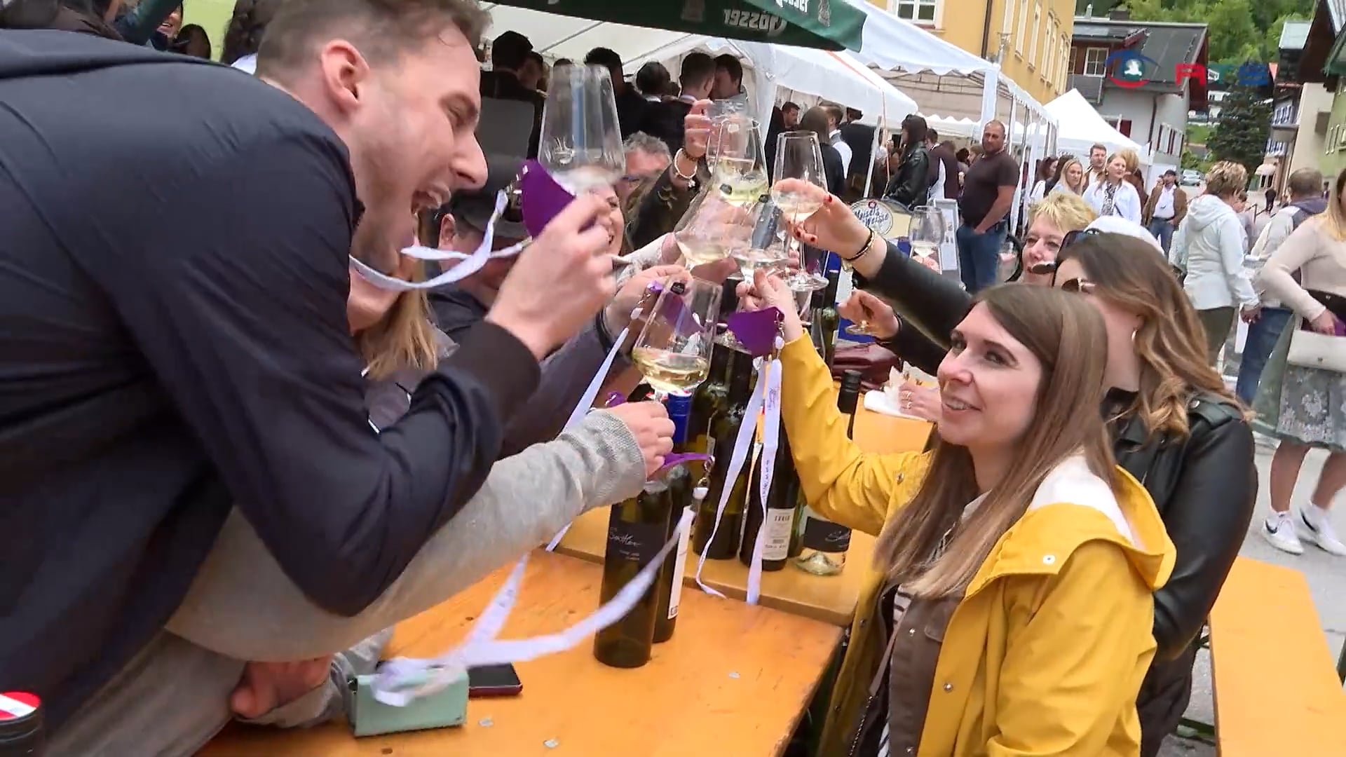 weinroas-verwandelte-werfen-in-eine-festmeile