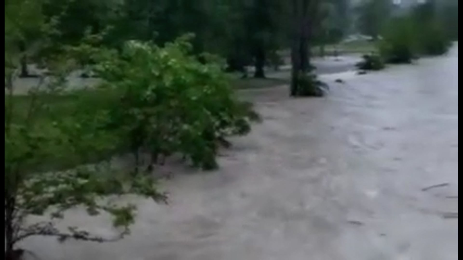 A Bologna evacuazione dei piani bassi in edifici in via Paleotto. Il Comune chiede ai cittadini zona Ovest di non uscire di casa