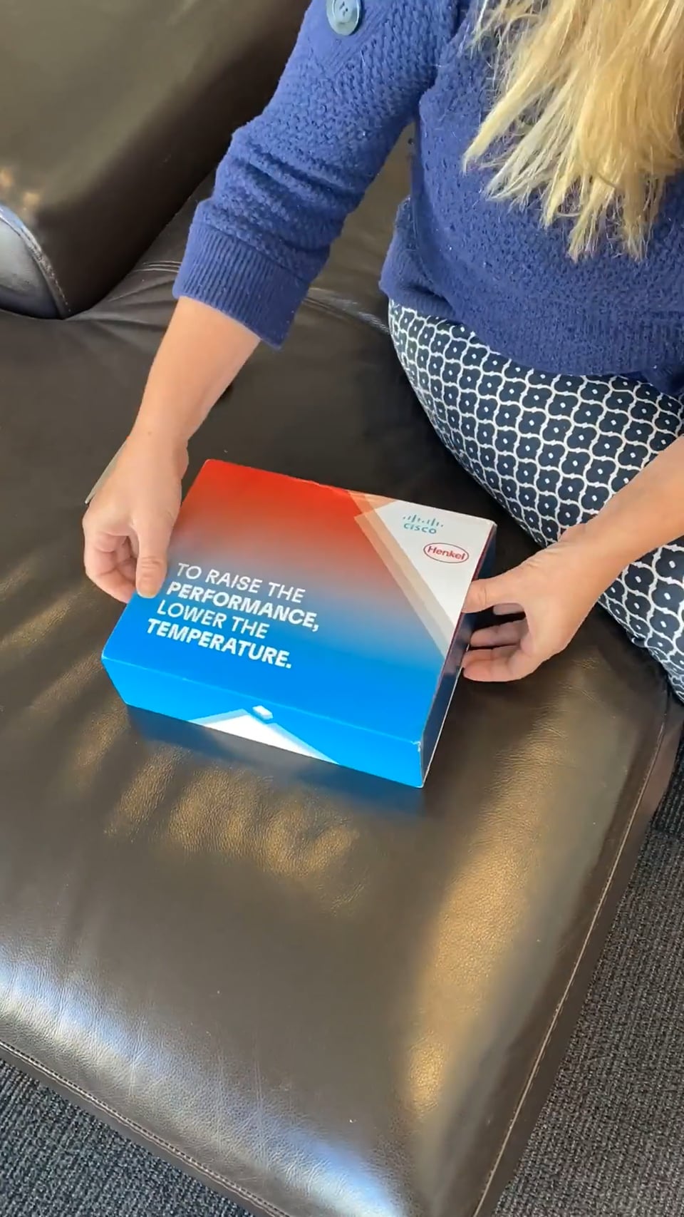 Henkel: DM NFT Unboxing