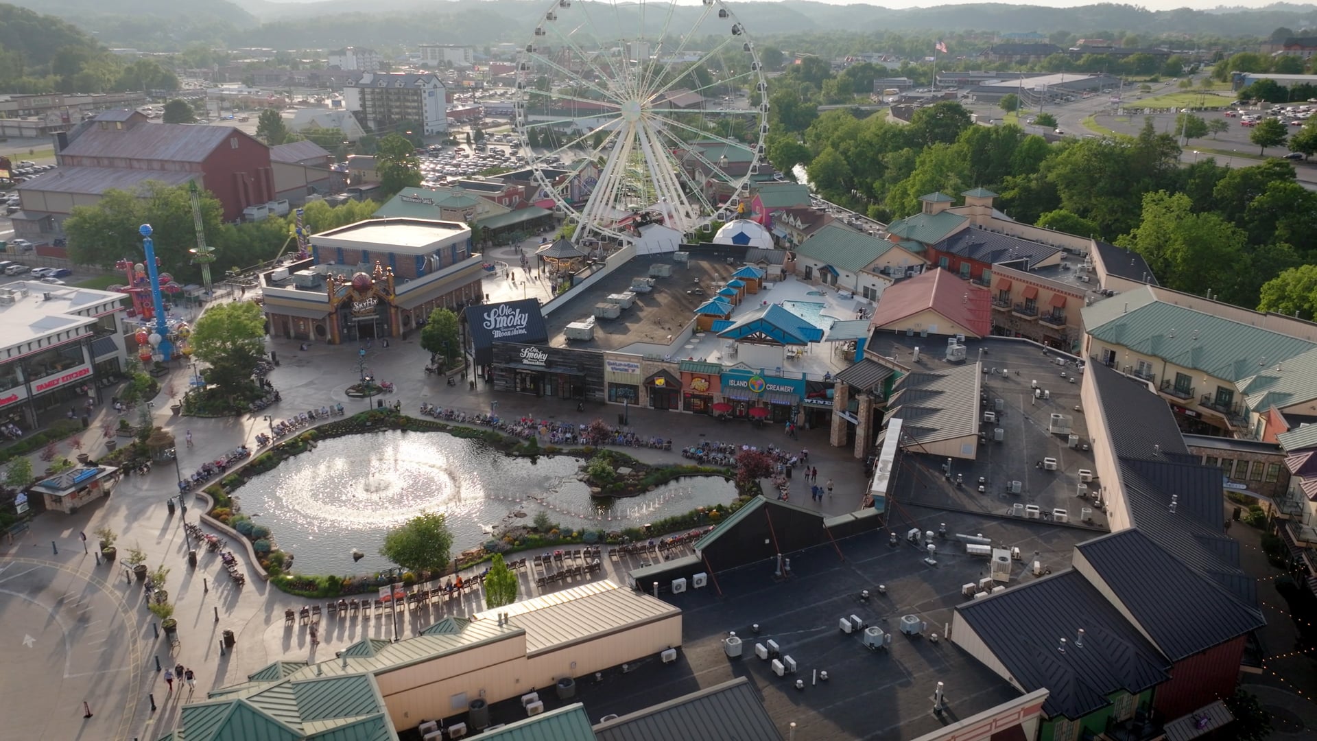 Tractors_Highlight_The_Island