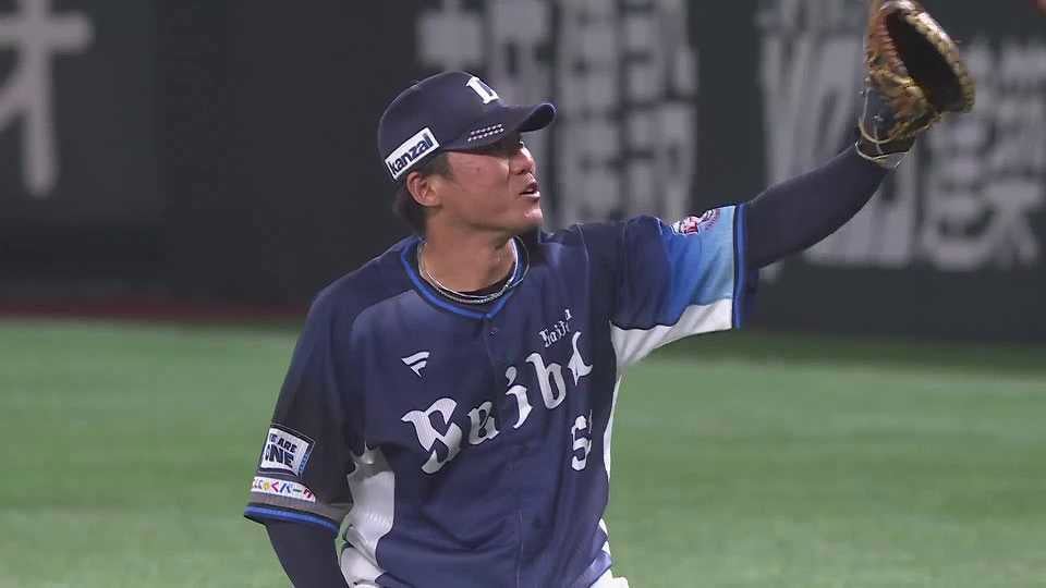 【3回裏】今日は守備で躍動!! ライオンズ・陽川尚将 バウンドを上手く合わせてスライディングキャッチ!!  2023年5月20日 福岡ソフトバンクホークス 対 埼玉西武ライオンズ