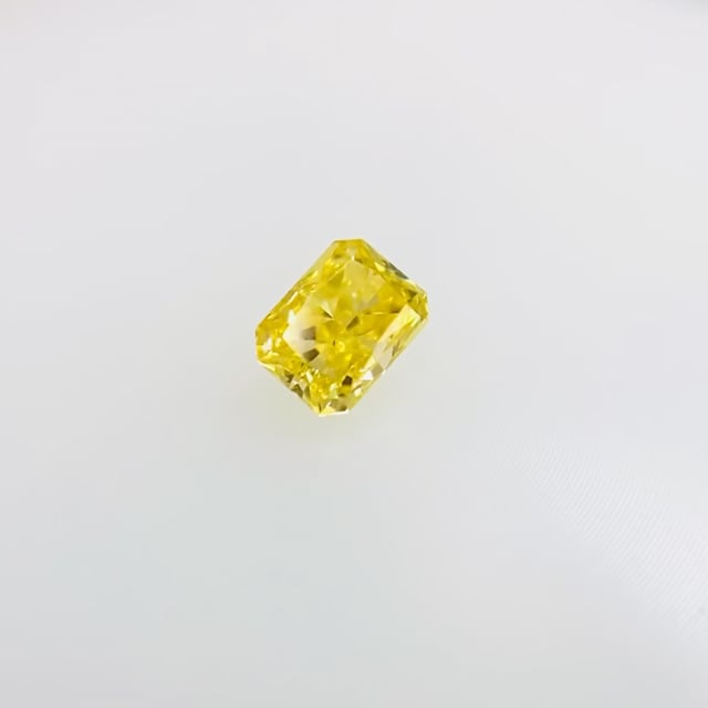 FANCY VIVID YELLOW 0.223ct RCT/RT2049/CGL